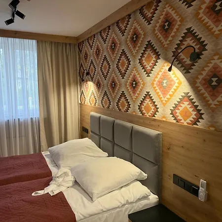 Wrzos & Wellness Hotel *